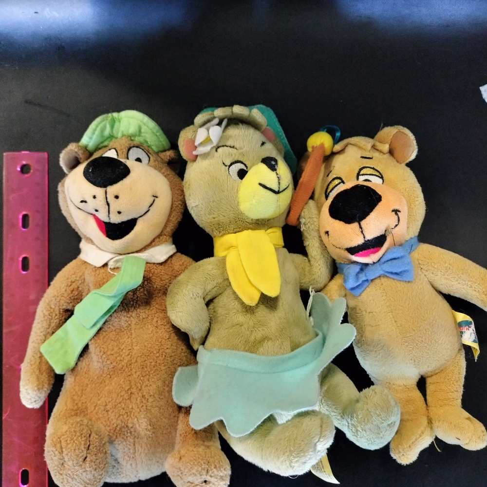 Charming Bear Trio Plush Toy Set - Brown, Green, Yellow